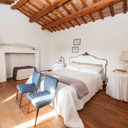 Le Bumbarelle Bed & Breakfast Tavoleto Eksteriør bilde