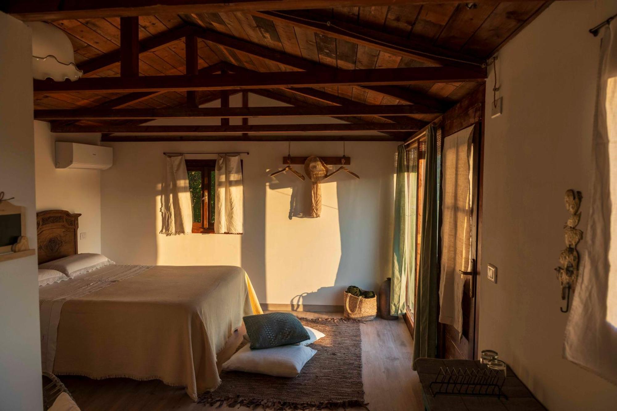 Le Bumbarelle Bed & Breakfast Tavoleto Eksteriør bilde